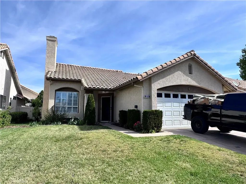 5891 Riviera, Banning