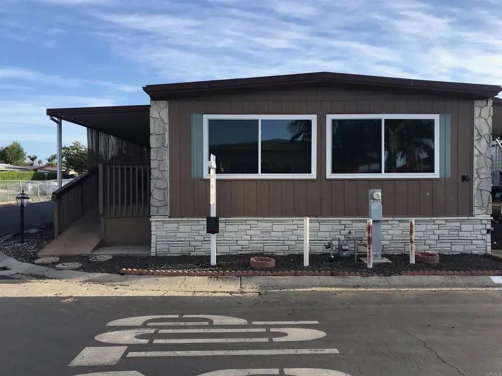 1010 E Bobier East 86, Vista