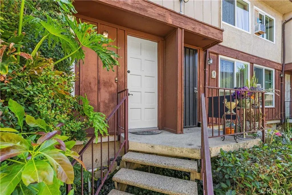 7320 Lennox Avenue D8, Van Nuys