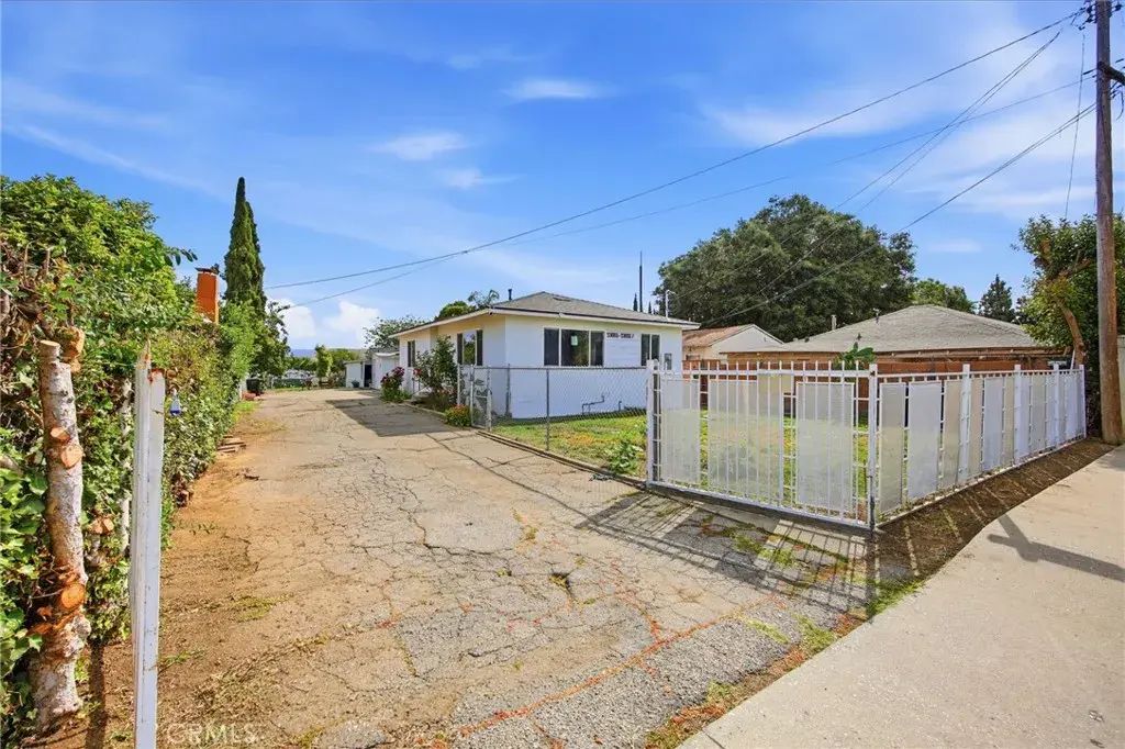 13651 Proctor, La Puente