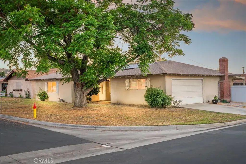26575 Saturn Way, Hemet