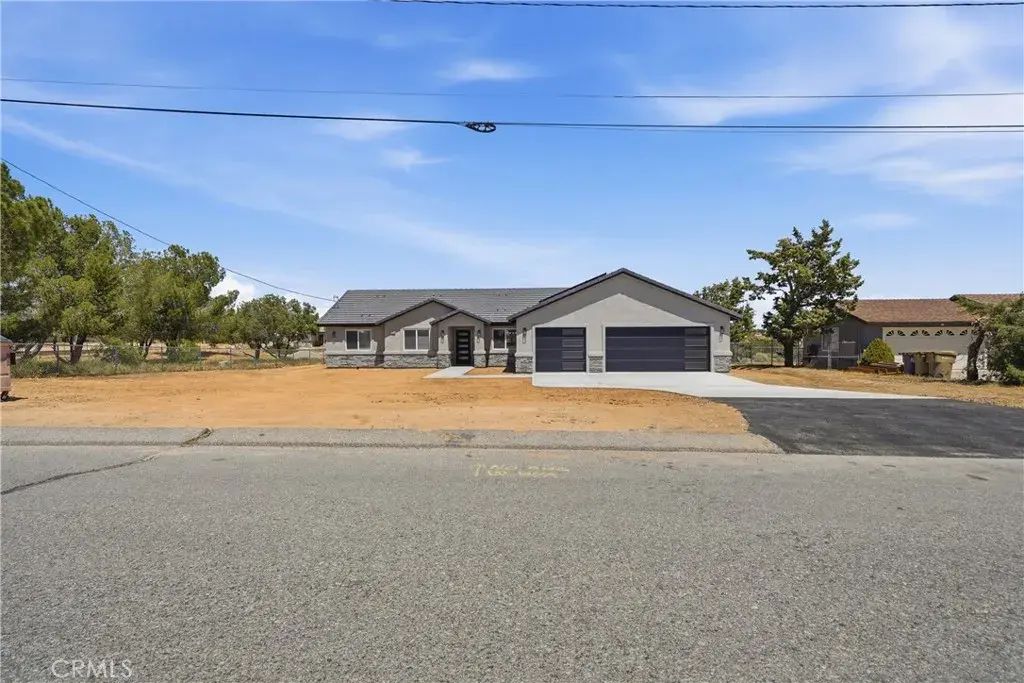 18090 Hinton Street, Hesperia