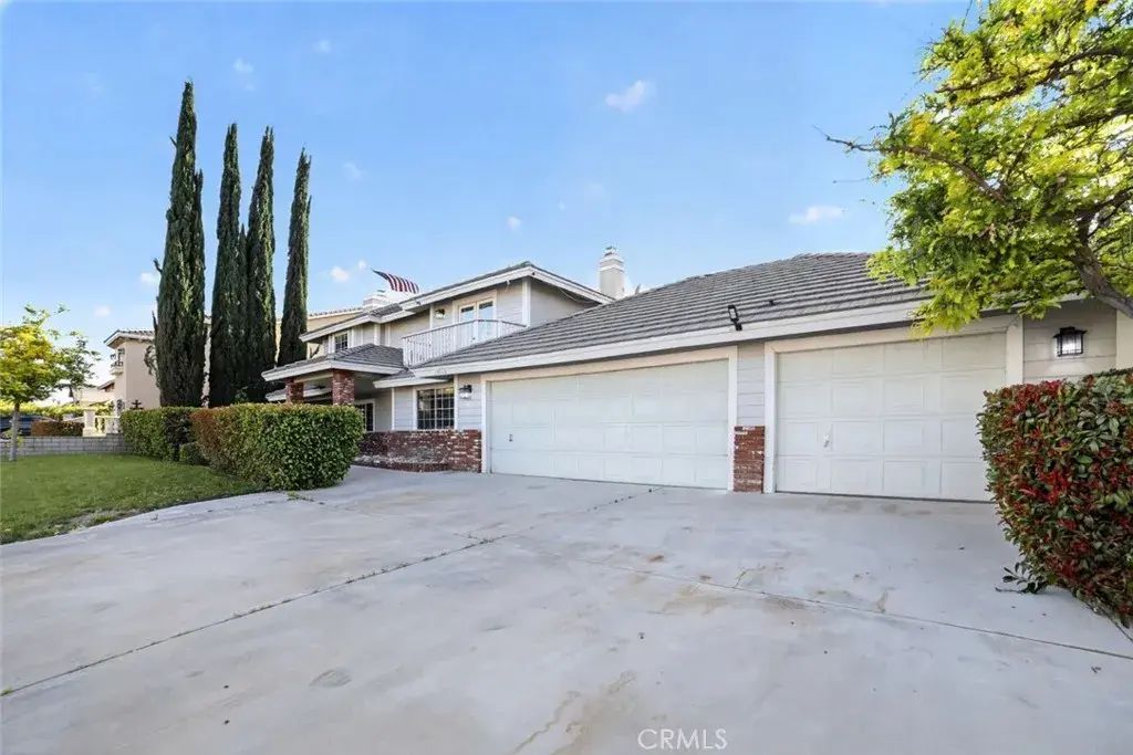 13610 Hidden Valley Road, Victorville