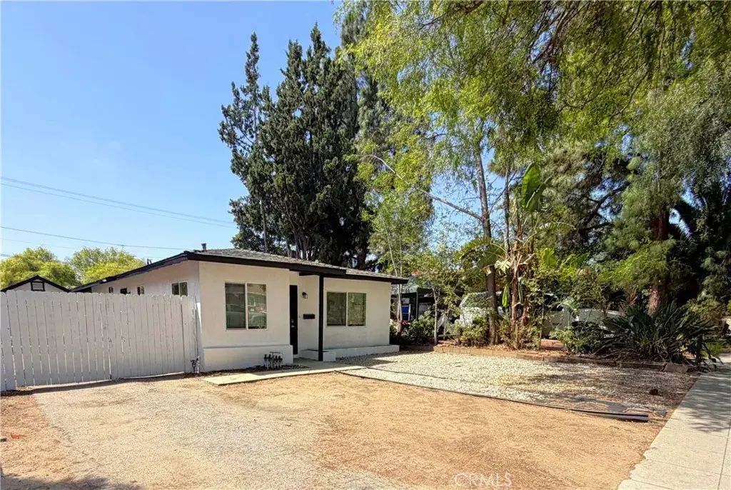 3190 Estado Street, Pasadena
