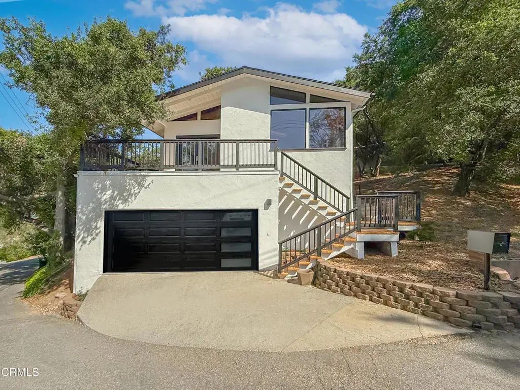 20930 Almazan Road, Woodland Hills