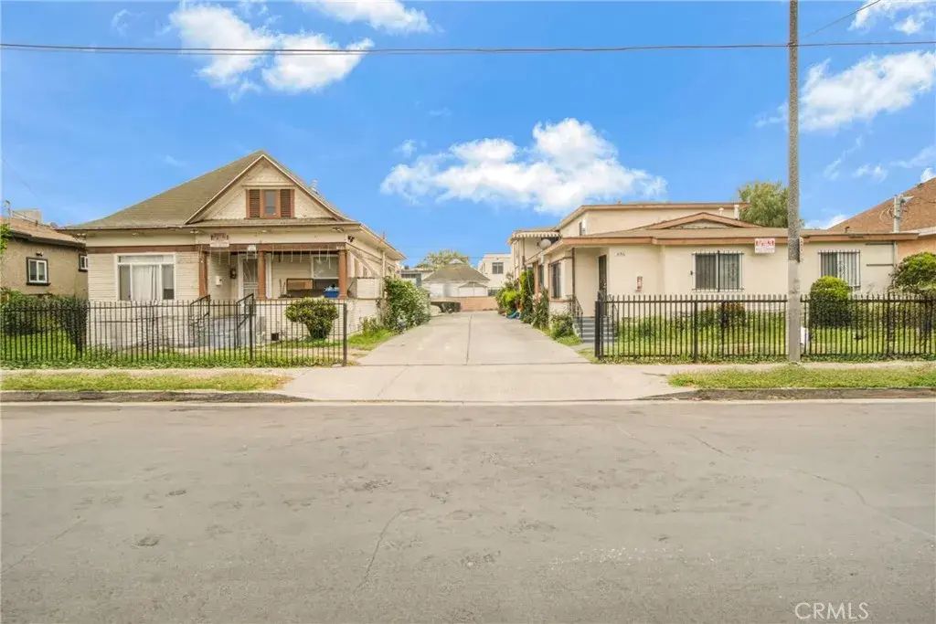 886 E 43rd Place, Los Angeles