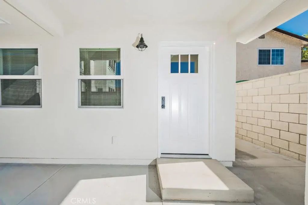 547 N Olive Street, Orange