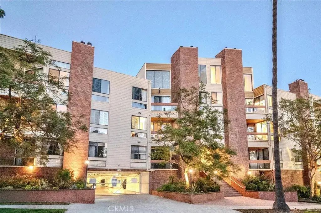 750 S Bundy Drive 108, Los Angeles