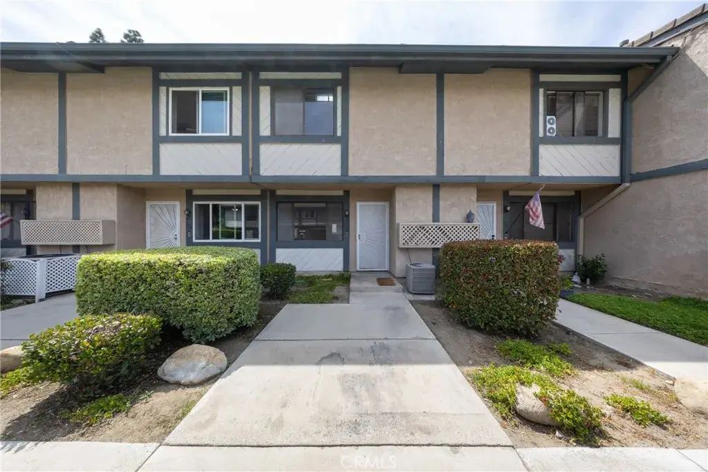 579 W 9th, Upland