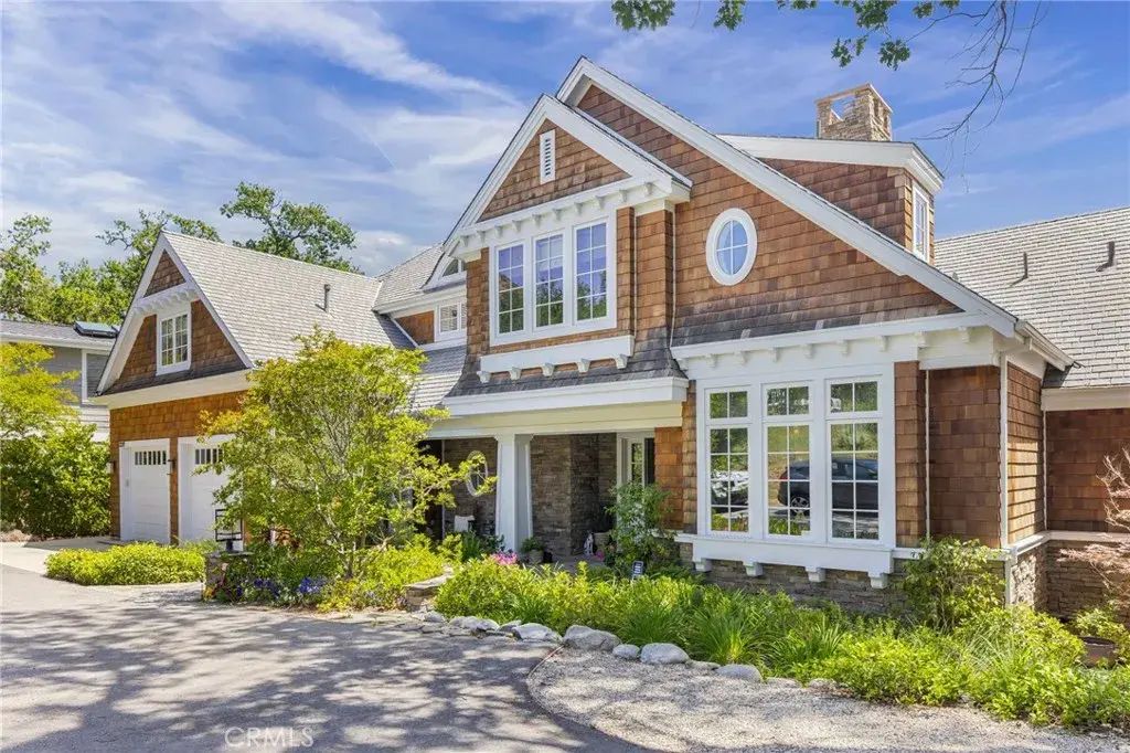 2210 Triunfo Place, Agoura Hills