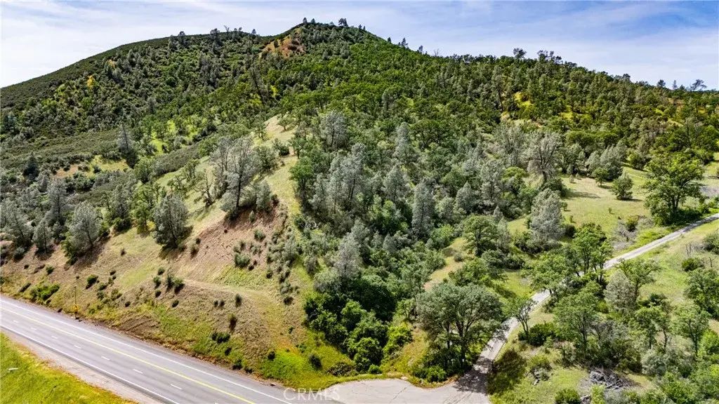 401 Watertrough Rd, Clearlake Oaks