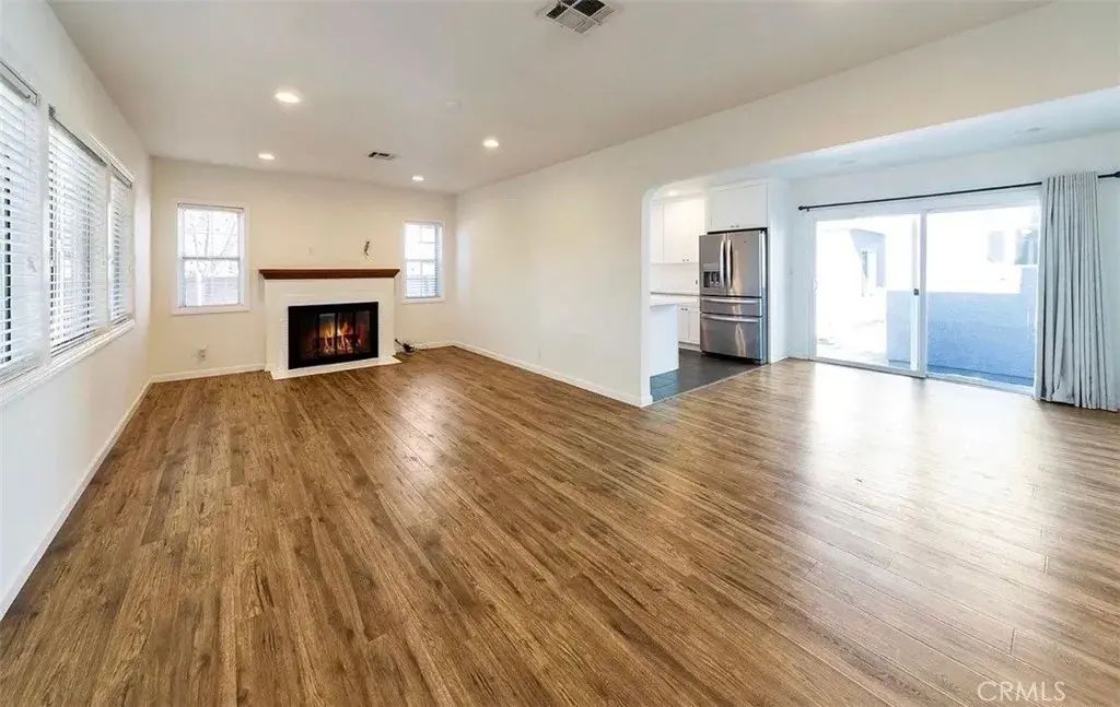 11613 Haynes Street, North Hollywood