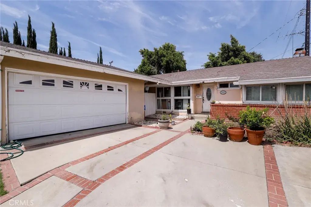 20855 Baltar Street, Winnetka