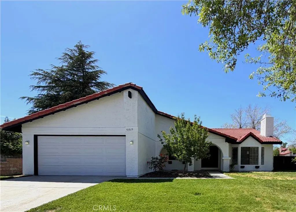 43619 Emile Zola Street, Lancaster