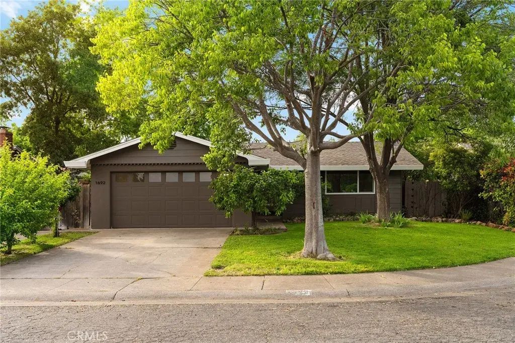 1692 Oak Vista, Chico