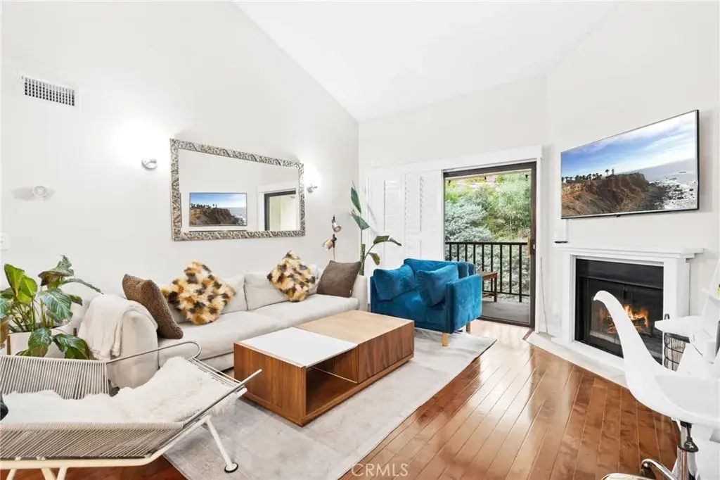 4210 Via Arbolada 307, Los Angeles