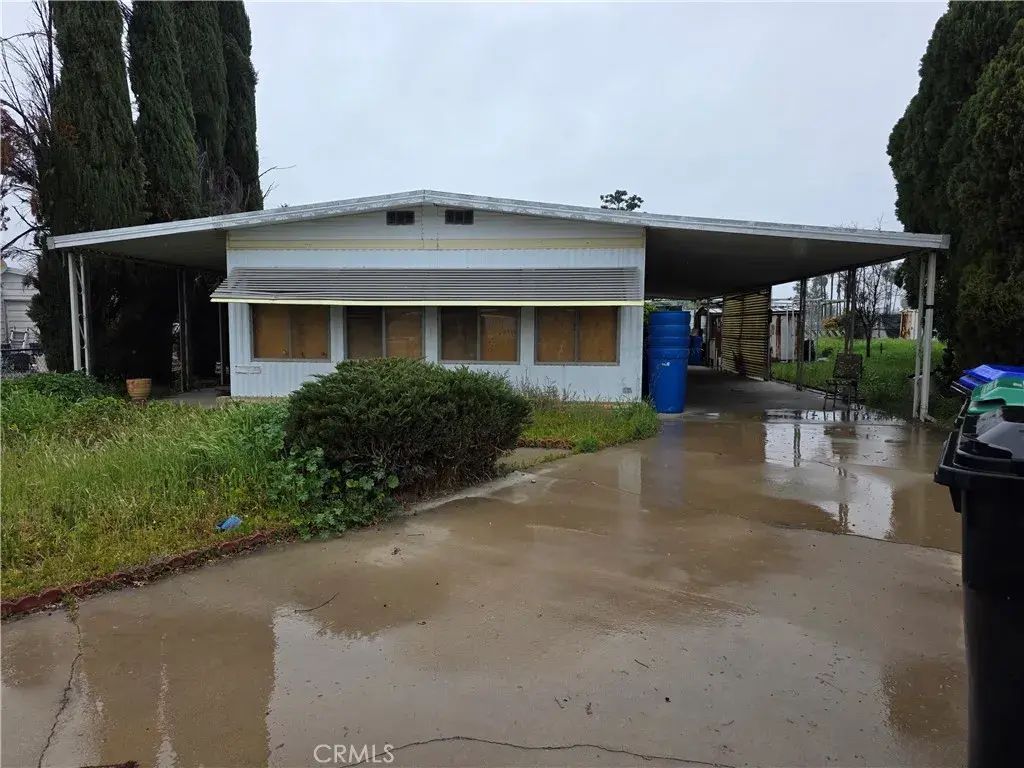 324 Long Street, Hemet