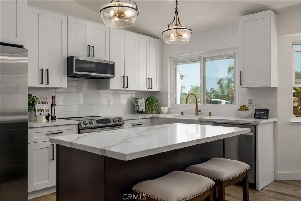 29915 Gulf Stream Drive, Canyon Lake