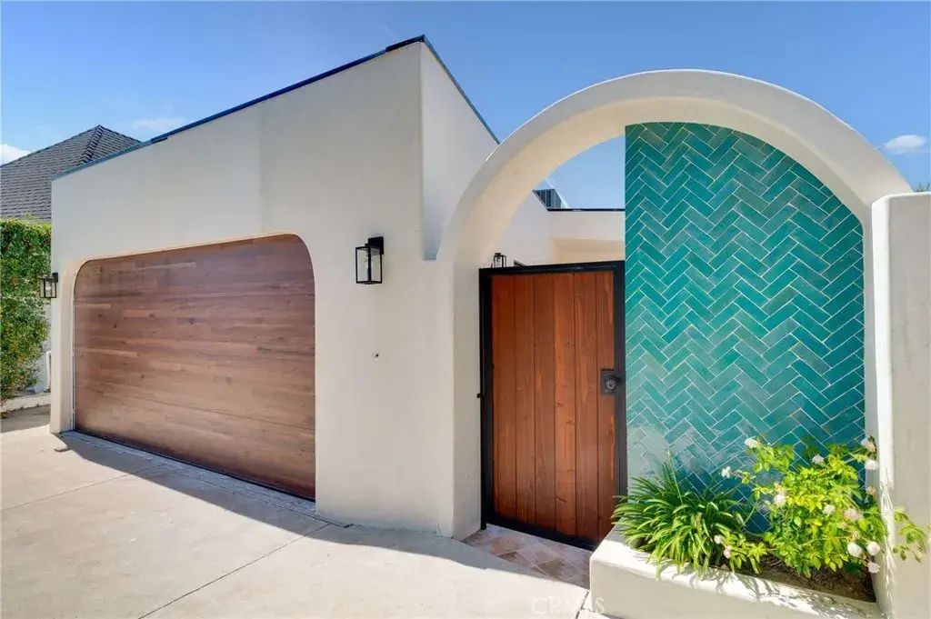 4171 Holly Knoll Drive, Los Angeles