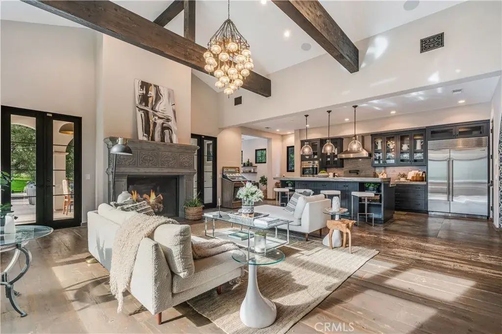 6451 Chesebro Road, Agoura Hills