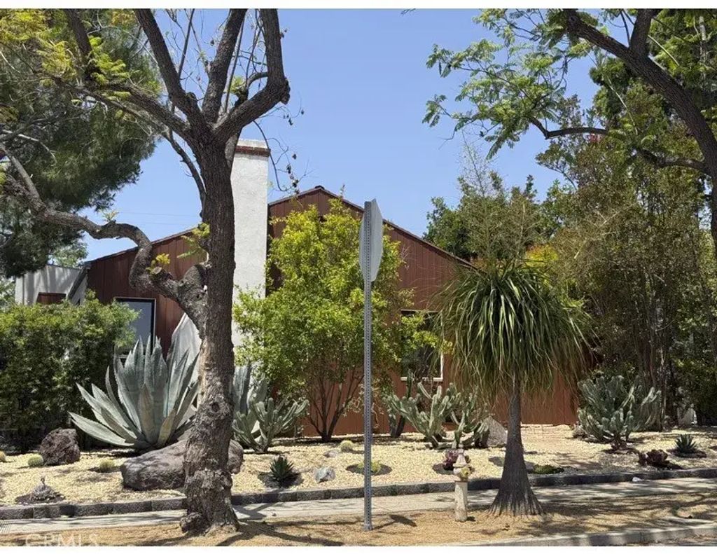 2489 Garfias Drive, Pasadena