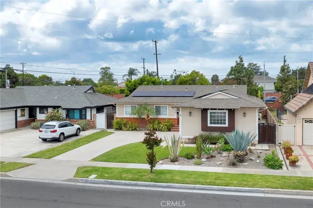 11831 Paseo Bonita, Los Alamitos