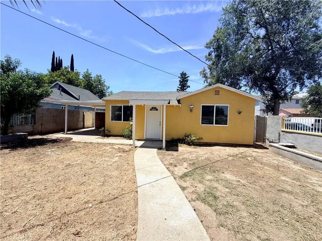 7253 Loma Verde Avenue, Canoga Park
