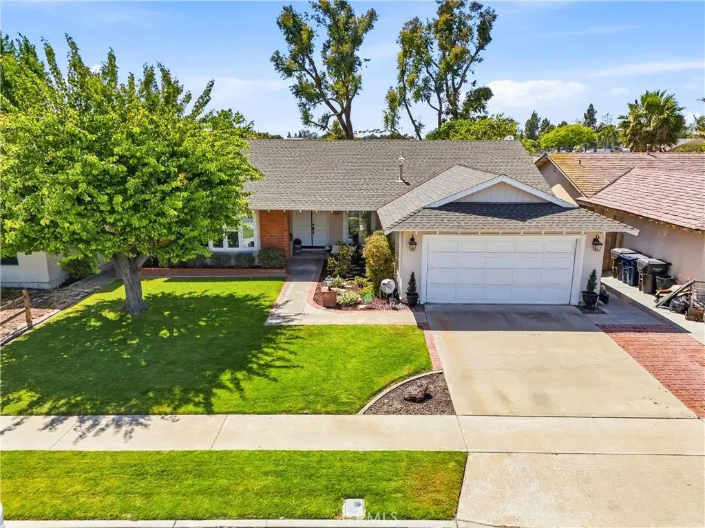 16805 Mount Eden, Fountain Valley