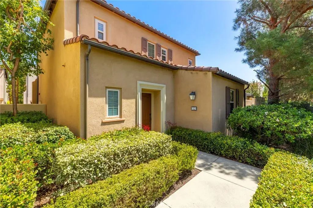 52 Scarlet Bloom, Irvine