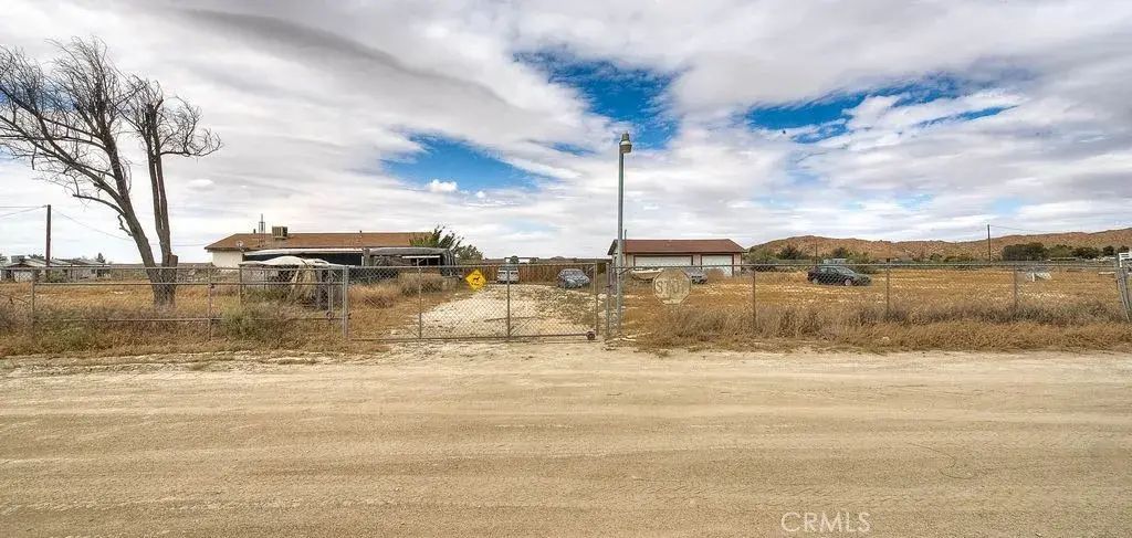 1212 Smith, El Mirage