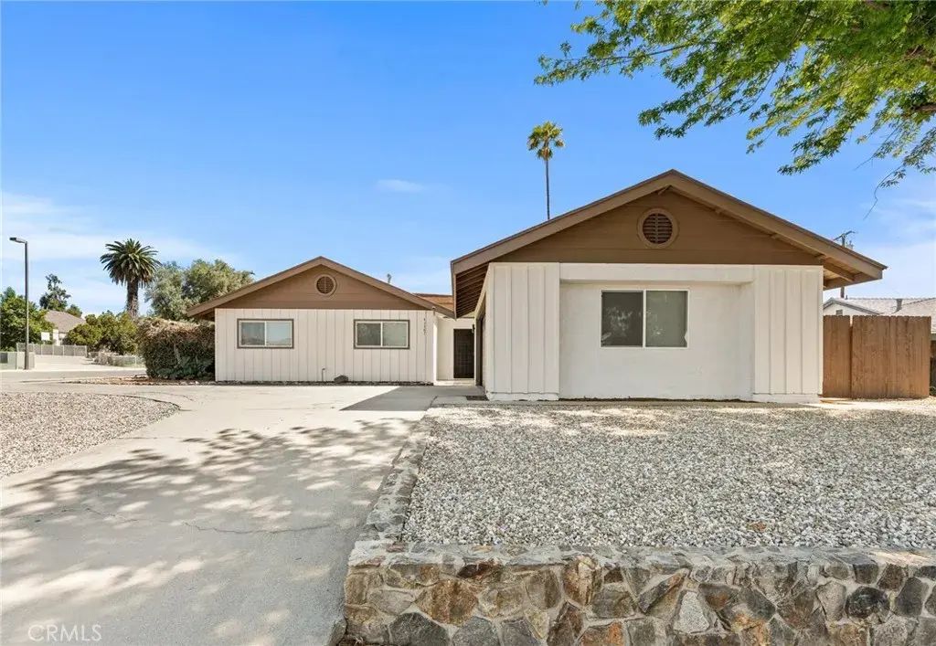 41487 Merriwood, Hemet