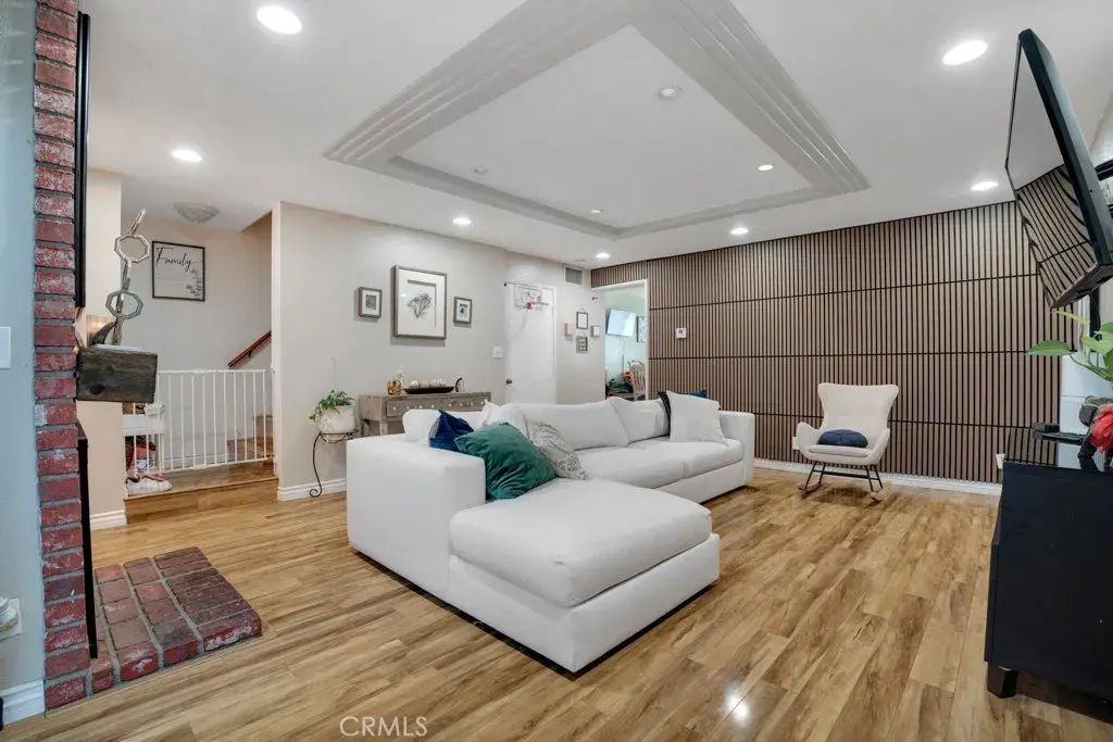 19540 Sherman Way 604, Reseda