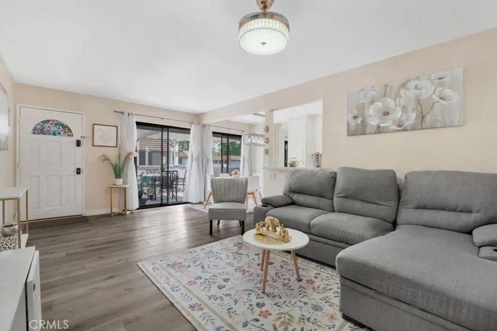 1108 Landsburn Circle, Westlake Village