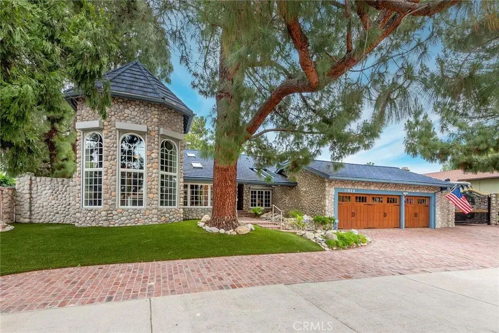 11822 Zelzah, Granada Hills