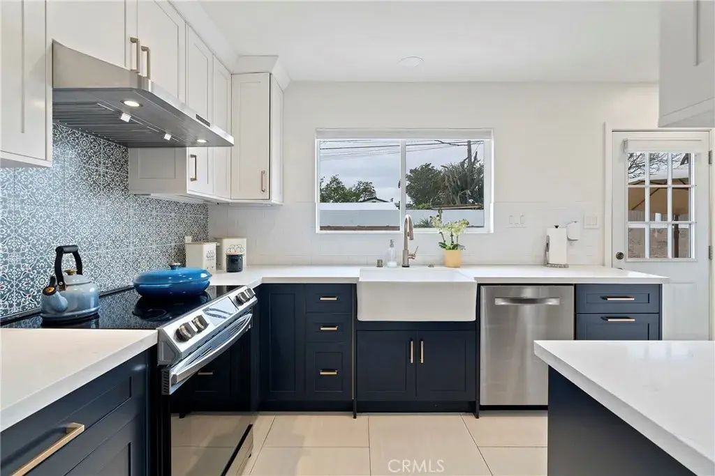 8347 Katherine Avenue, Panorama City