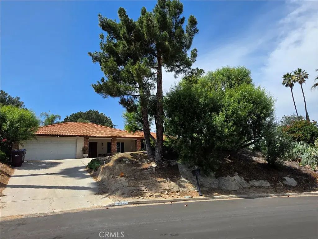11542 Cornell, Riverside