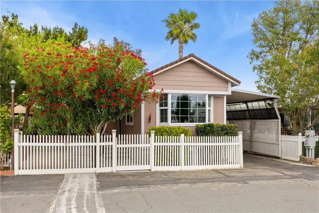 8221 Ilex #47 47, Fontana