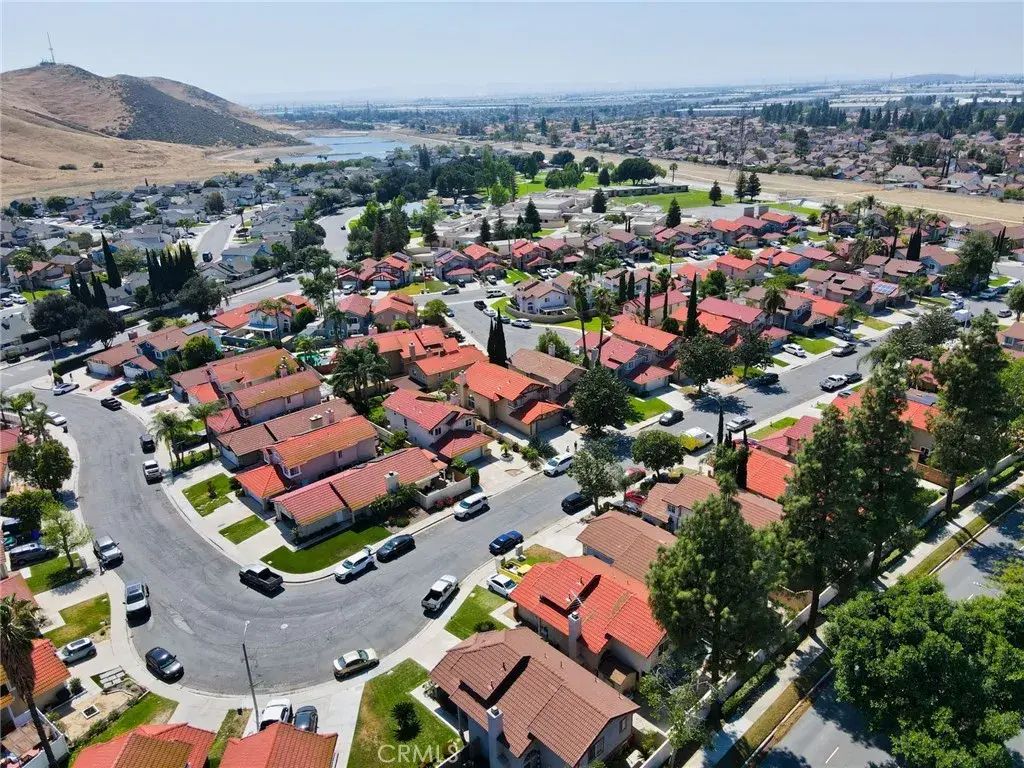 14318 Hillcrest, Fontana
