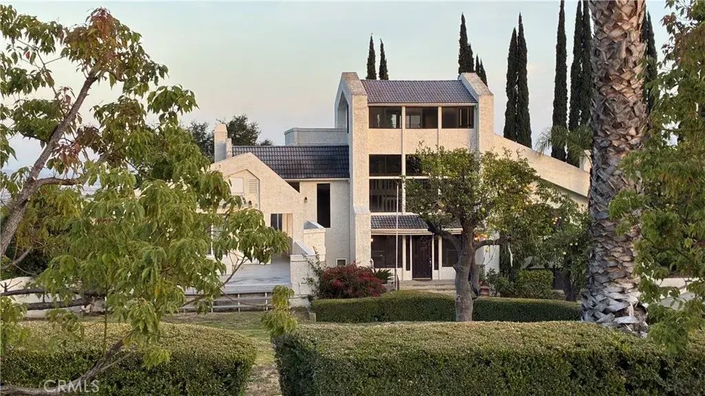 2520 San Antonio East, Upland