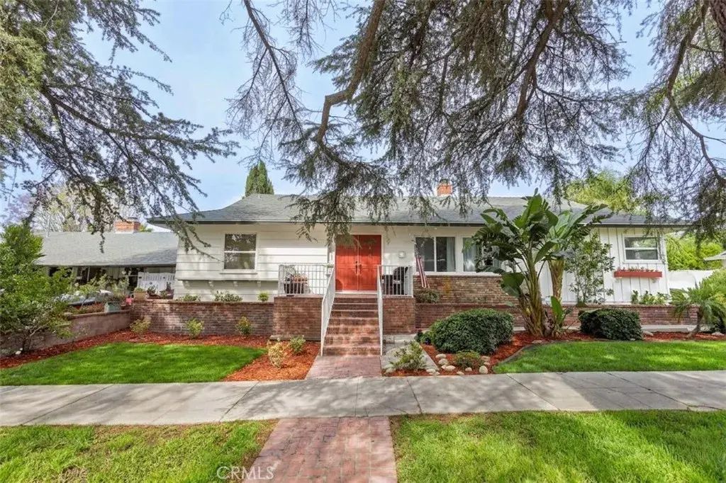 11035 White Oak Avenue, Granada Hills