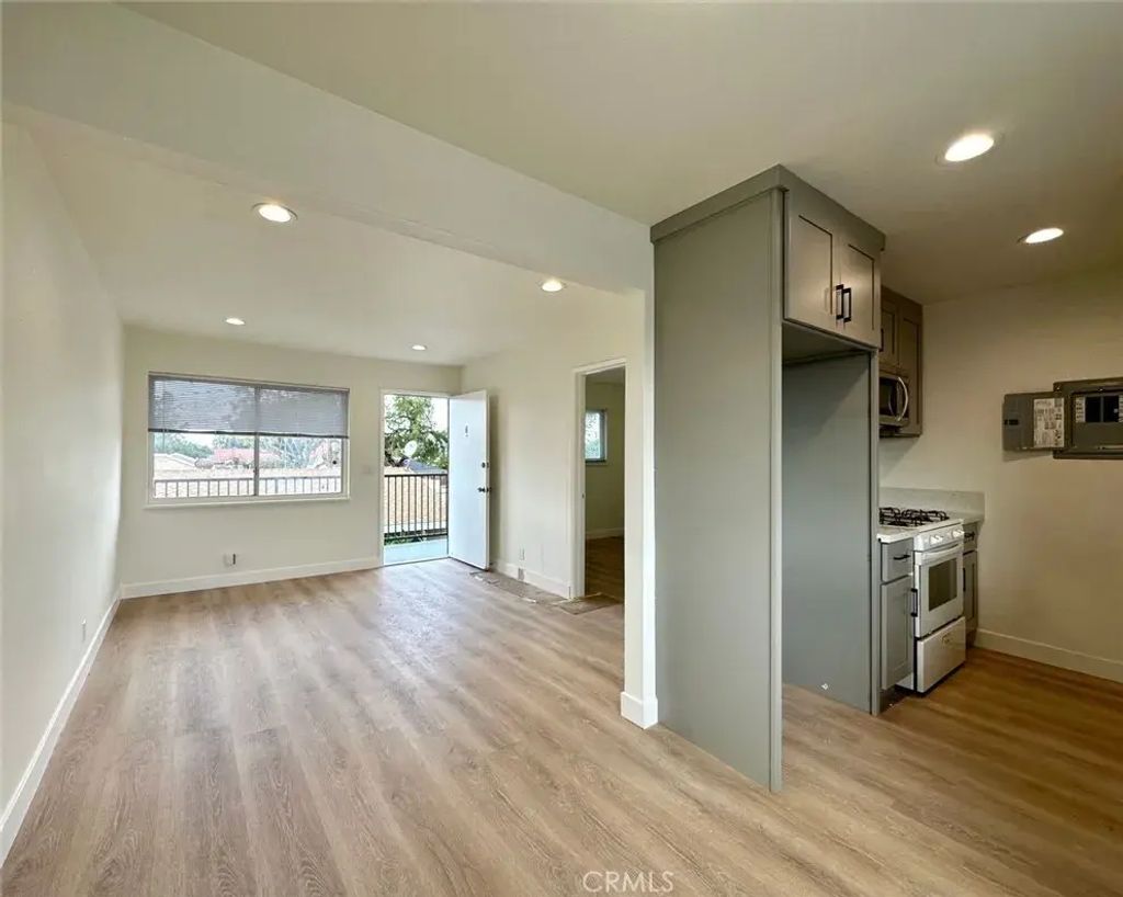 8620 Lampson Avenue 6, Garden Grove