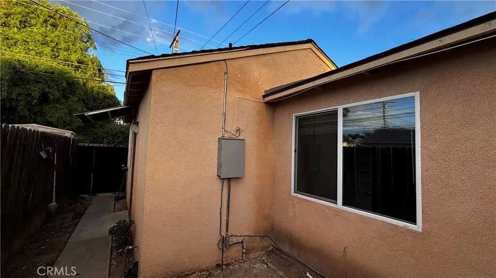 7922 Lindley, Reseda