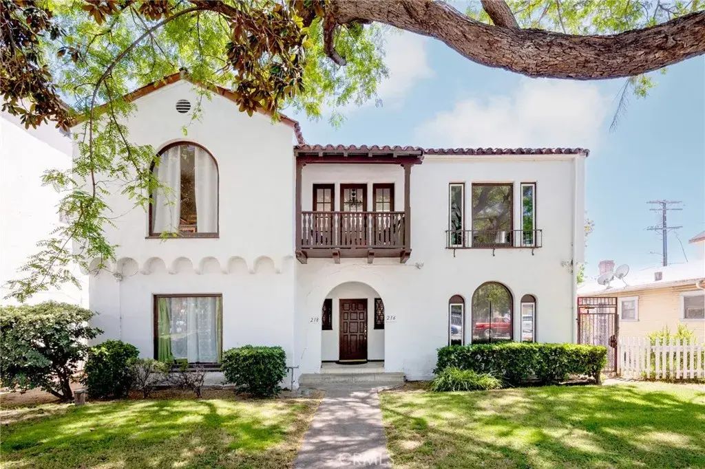 216 E Windsor Road 3, Glendale