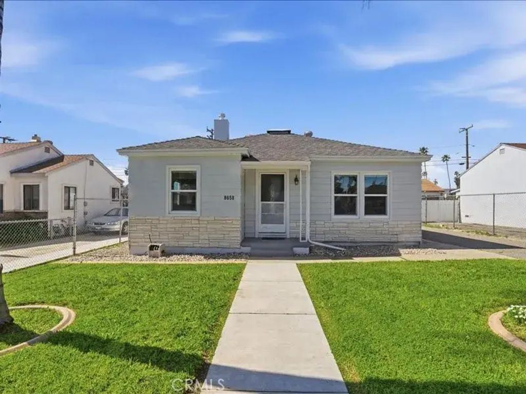8658 Newport Avenue, Fontana