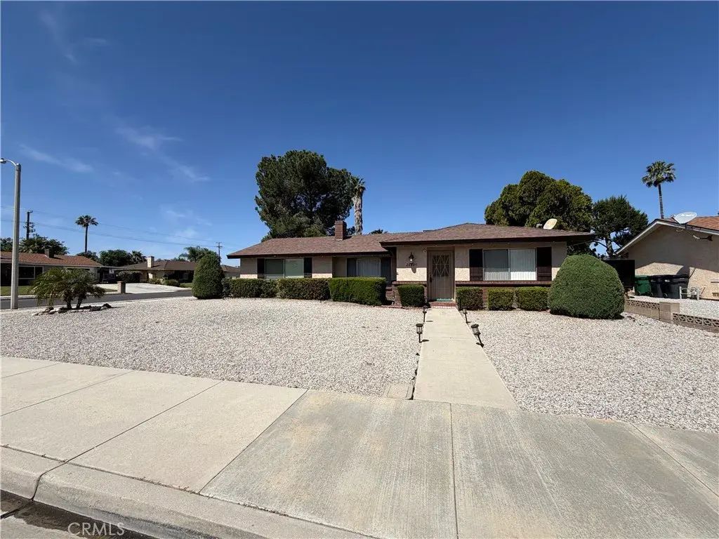 26205 Lodgepole, Hemet
