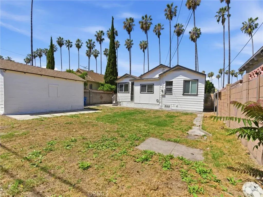 4900 8th Avenue, Los Angeles