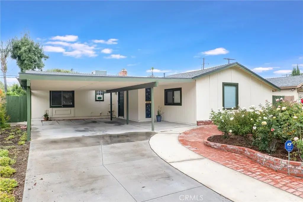 6201 Le Sage Avenue, Woodland Hills