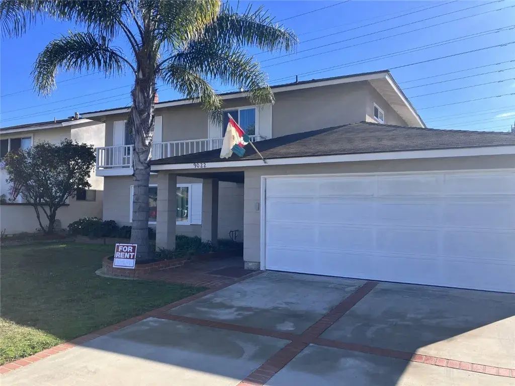 9022 Hyde Park Drive, Huntington Beach