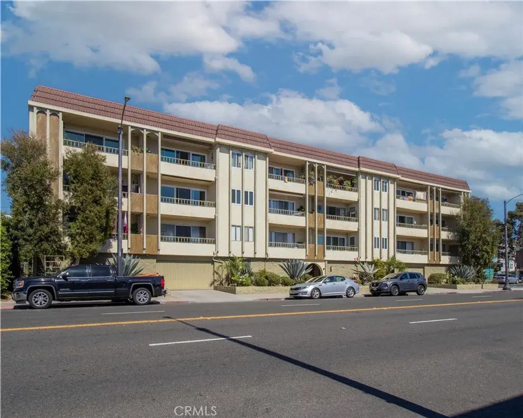 420 Redondo Ave 103, Long Beach