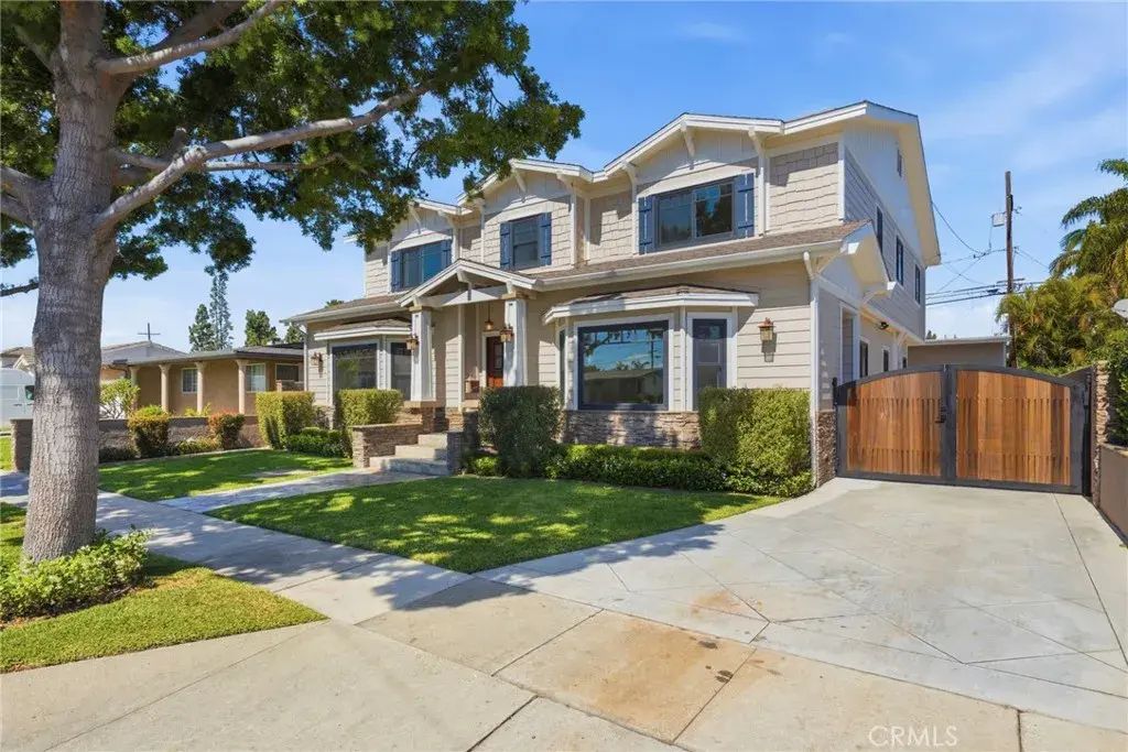 10513 Pangborn Avenue, Downey
